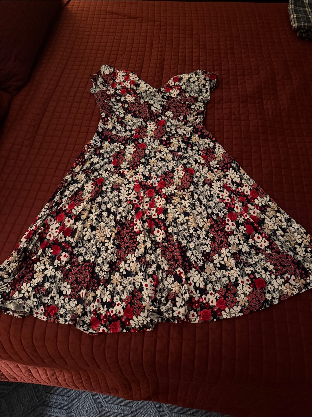 Kaileigh Floral Strapless Dress in Black, White & Pink